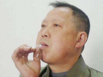 Chồng biến thành người khác sau lần "chết đi sống lại", vợ sợ hãi đòi ly hôn ngay