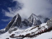 Lifestyle - Chiêm ngưỡng vẻ đẹp đến nao lòng của núi tuyết Ngọc Long, Trung Quốc