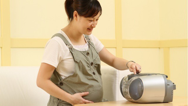 9 cách kết nối với thai nhi theo từng tháng giúp con thông minh, khỏe mạnh - 2