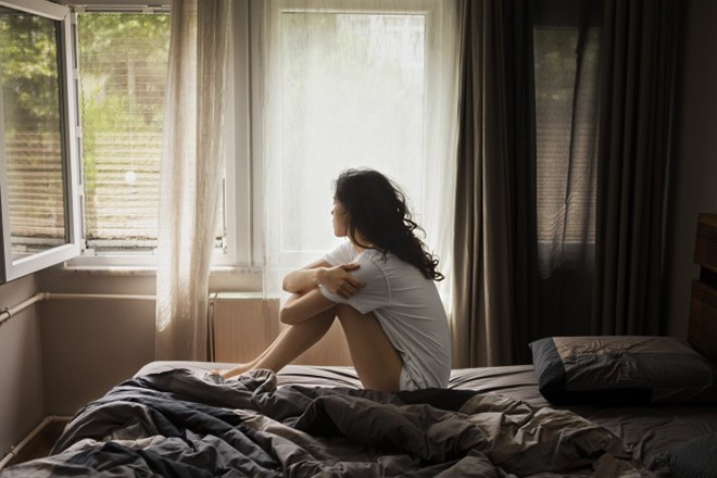 Tuyết Lam phải mất hơn 1 năm sống trong đau khổ vì cú sốc tình cảm. Ảnh minh họa.