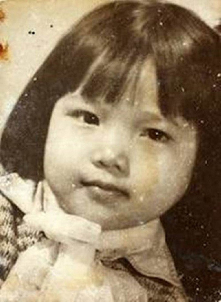 Từ nhỏ, Lê Khanh đã là một cô bé đáng yêu với gương mặt bầu bĩnh.