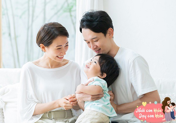 Trẻ nhỏ thường có tính cách vui vẻ và sự tò mò cao.
