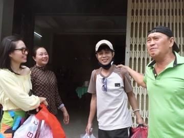 Chàng trai thấp bé yêu con gái Lê Giang mặc chung áo bạn gái, Duy Phương và vợ thái độ thế nào với con rể?