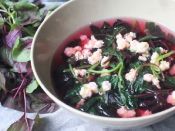 Loại rau giá chỉ vài nghìn/mớ, giàu sắt gấp 4 lần thịt bò, được gọi là viên canxi nhưng ăn nhiều dễ hại thận