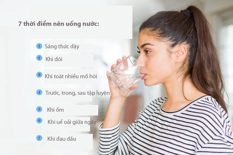 Uống đủ nước hằng ngày giúp da khỏe, mịn, làm chậm quá trình xuất hiện nếp nhăn, cũng như giúp các chức năng trong cơ thể hoạt động trơn tru.
