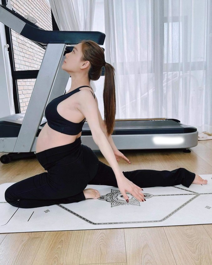 Nhã Phương đăng ảnh luyện tập khoe lưng ong, dáng đẹp hút mắt vẫn lộ vết tích amp;#34;bẻ cong vạn vậtamp;#34; - 6