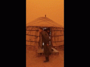 Clip Eva - Clip: Bão cát dữ dội nhuộm đỏ bầu trời ở Trung Quốc
