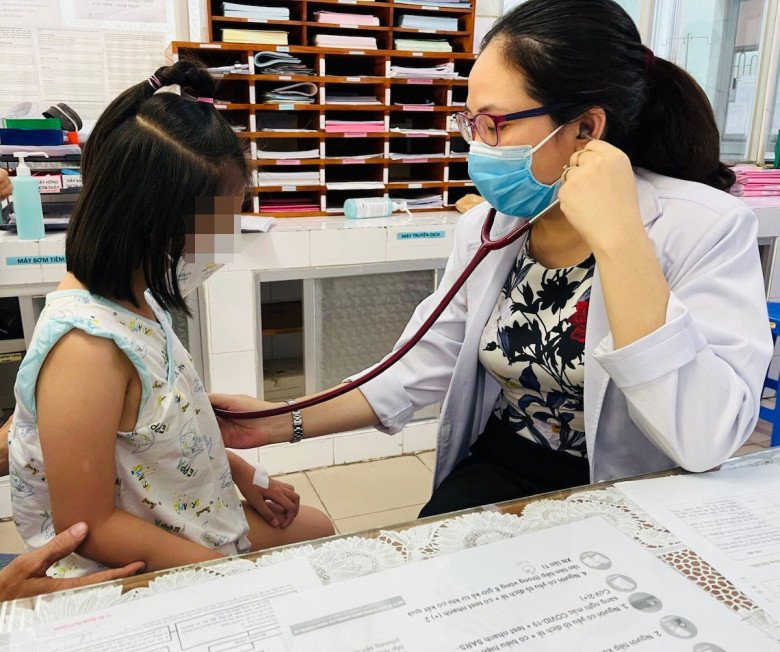 Theo bác sĩ Hoàng Ngọc Quý, hiện Bệnh viện Nhi đồng 2 đang điều trị cho hơn 400 trẻ dậy thì sớm. Ảnh: BVCC. 