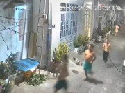 Clip Eva - Đang xem bóng đá, nhiều người đổ ra đường rượt đuổi trộm