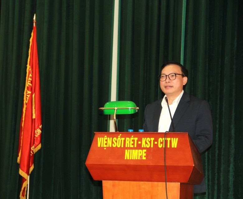 TS Hoàng Đình Cảnh cảnh báo, bệnh giun đũa chó mèo đang bùng nổ vì nuôi thú cưng.