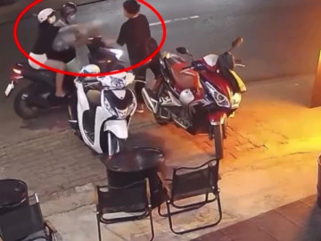 Cô gái bị tạt nước ớt vào mặt vì nói xấu bạn trên mạng xã hội