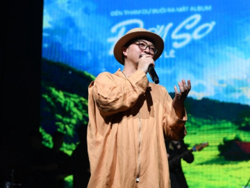 Hà Lê trở lại với album Đơn sơ, đánh dấu bước chuyển mới khi đã lập gia đình