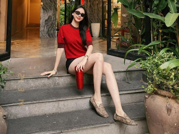 Nàng hậu vừa bị đuổi học, đường học vấn thì thua nhưng đường đua hàng hiệu khó ai đọ lại