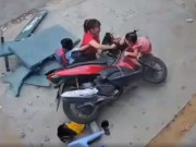 Tin tức - Video: Người phụ nữ nhận "bài học" nhớ đời vì lỗi sai cơ bản mà nhiều phụ huynh hay mắc phải