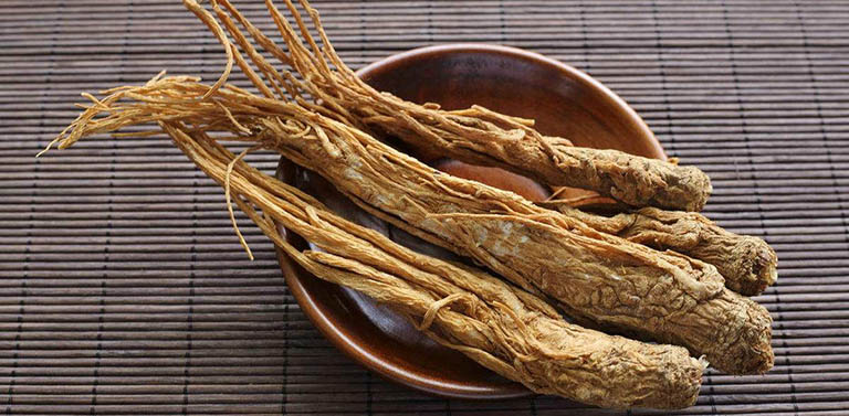 Đương quy giúp tăng cường khí huyết cho thai phụ.