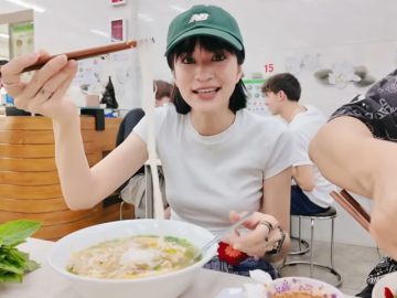 Khách Thái thử món phở 3 đời ở TPHCM, ăn một bữa no nê hết hơn nửa triệu