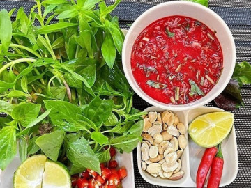 Tiết canh vào danh sách 100 món tệ nhất thế giới 2025