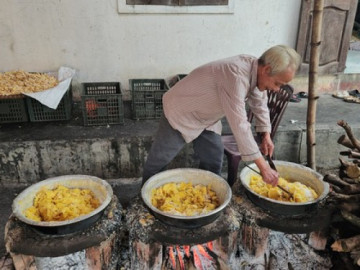 Làng nghề đặc sản tiến vua trứ danh xứ Huế rộn ràng vụ Tết