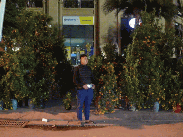 Tiểu thương bán đào, quất Tết: Nửa đêm vẫn chong đèn chờ khách