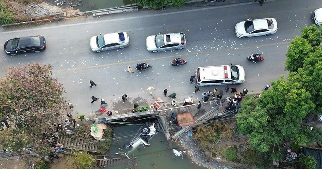 Hình ảnh hiện trường vụ tai nạn.
