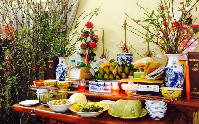 Trước khi bắt đầu lễ cúng, gia chủ cần chuẩn bị không gian thờ cúng sạch sẽ, gọn gàng.