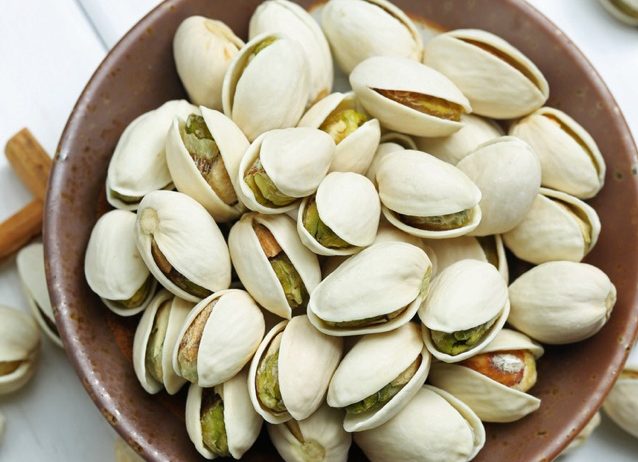 Pistachios chứa các chất dinh dưỡng có thể cải thiện sức khỏe tim mạch, giảm nguy cơ mắc bệnh mãn tính.