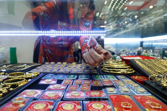 Giá vàng diễn biến lạ sau 1 tuần (ảnh: Như Ý).