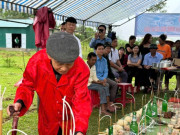 Lifestyle - Độc đáo lễ cúng trước cửa rừng ở Quảng Bình, người dự phải 'tẩy trần' sạch sẽ