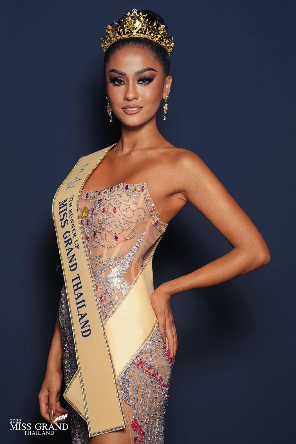 Malaika Khan: Á hậu 5 Miss Grand Thailand 2022.