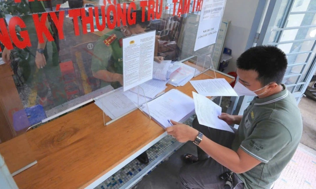 Theo Luật Cư trú 2020, nhiều trường hợp bị xóa đăng ký thường trú theo quy định. Ảnh minh họa: TL