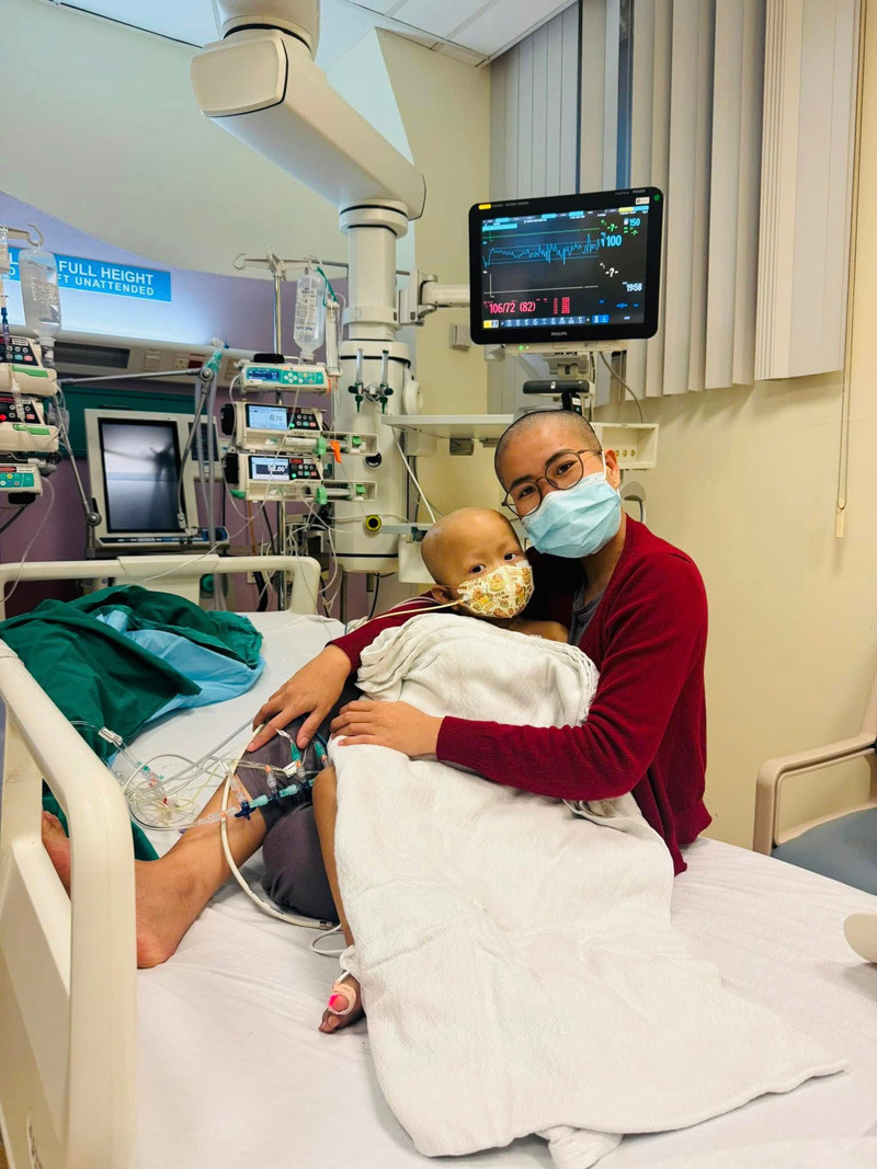 Mẹ bé Bắp bất ngờ xuống tóc, viết tâm thư