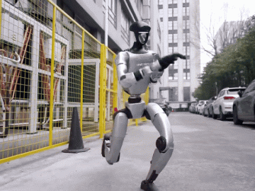 Xem robot hình người biểu diễn võ công