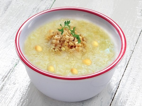 Lotus Seed Porridge là một món ăn bổ dưỡng có tác dụng chống đối, tốt cho trẻ em bị phát ban.