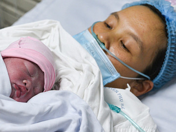 Chị em muốn   nghỉ hẳn một năm   sau sinh bé thứ hai