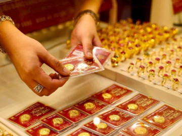 Giá vàng tăng dựng đứng