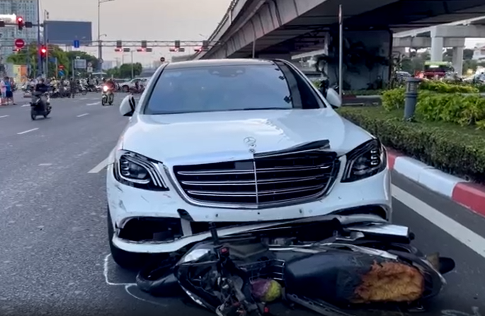 Hậu quả vụ tai nạn khiến nhiều người bị thương, trong đó một cô gái 28 tuổi bị thương nặng. Ảnh: HT