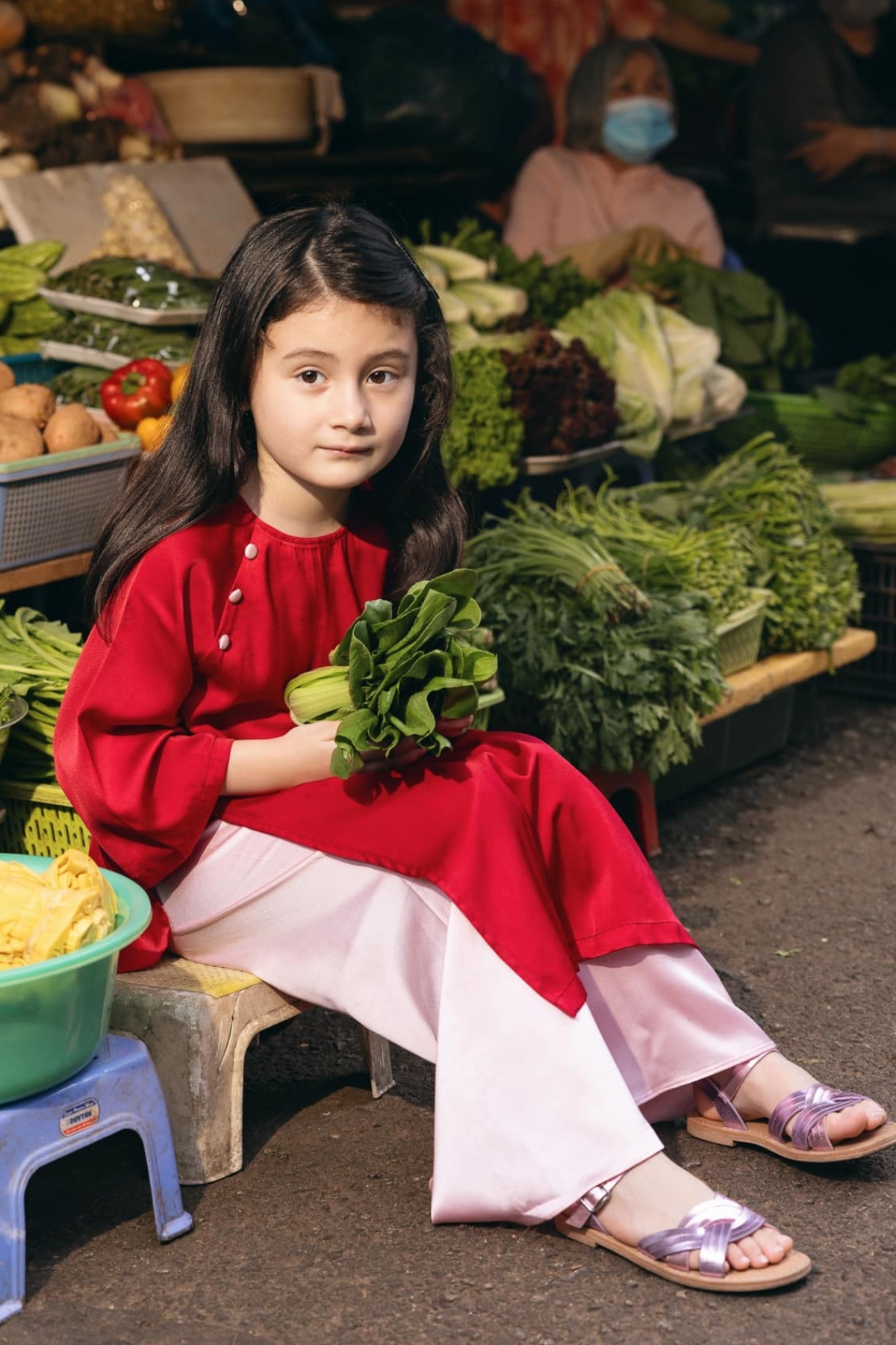 Miss Global Như Vân sống viên mãn bên hai con gái - 6