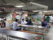 Lifestyle - Khách Nhật thăm chợ 'dưới lòng đất' ở Hà Nội, khen đáng tới trải nghiệm