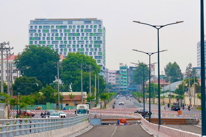 Cận cảnh hai tuyến đường amp;#34;mở lốiamp;#34; vào nhà ga T3 Tân Sơn Nhất - 6