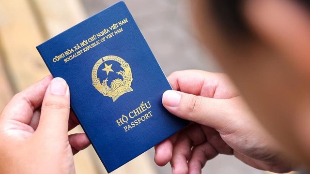 Năm 2025, áp dụng mức thu lệ phí mới đối với công dân Việt Nam. Ảnh minh họa: TL