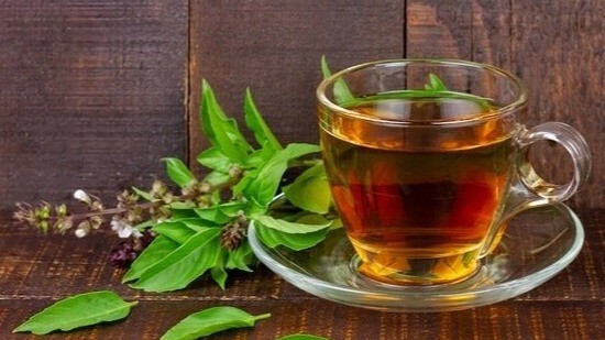 Basil có đặc tính kháng khuẩn, chống viêm và giúp tăng cường hệ thống miễn dịch. (Tác phẩm nghệ thuật).