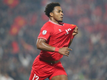 Tin tức 24h: Nguyễn Xuân Son phải đóng bao nhiêu tiền thuế thu nhập khi được tặng ô tô?