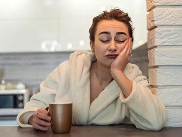 5 thói quen tệ nhất khi bắt đầu ngày mới và 6 thay đổi lành mạnh tốt cho sức khỏe không phải ai cũng biết