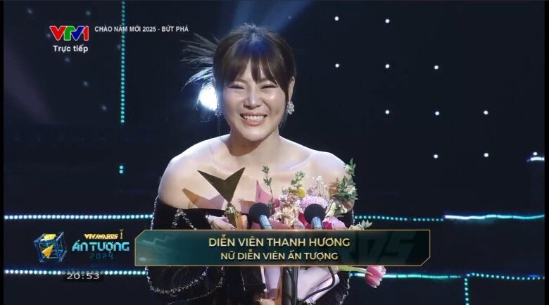 Vượt qua tất cả, Thanh Hương giành giải Nữ diễn viên ấn tượng của VTV Awards 2024.