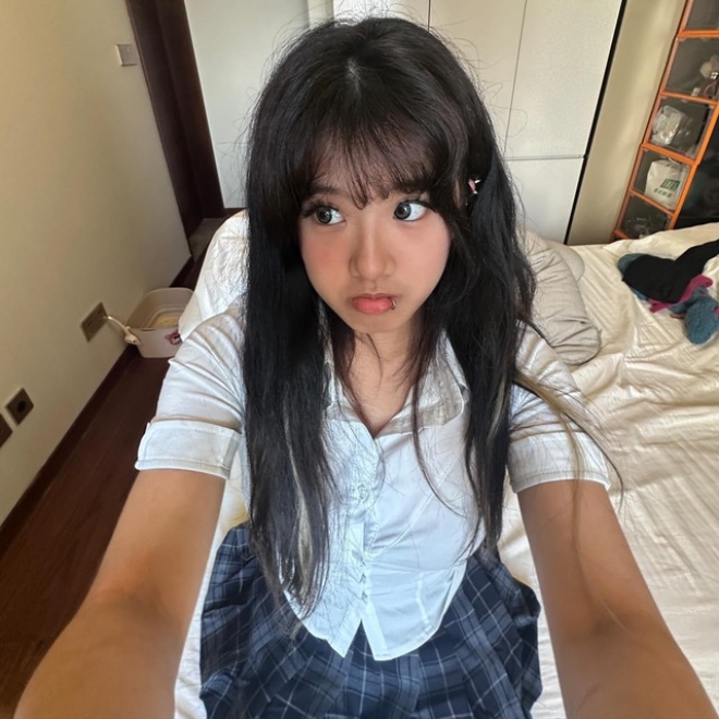 Tôn Linh Xuyến khi đã trưởng thành khác hẳn lúc còn bé.