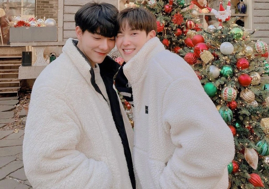 Chuyện tình của họ được gia đình ủng hộ.