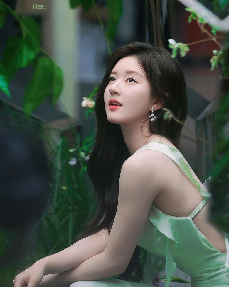 Triệu Lộ Tư từng điếc một bên tai khi quay “Thần Ẩn”.