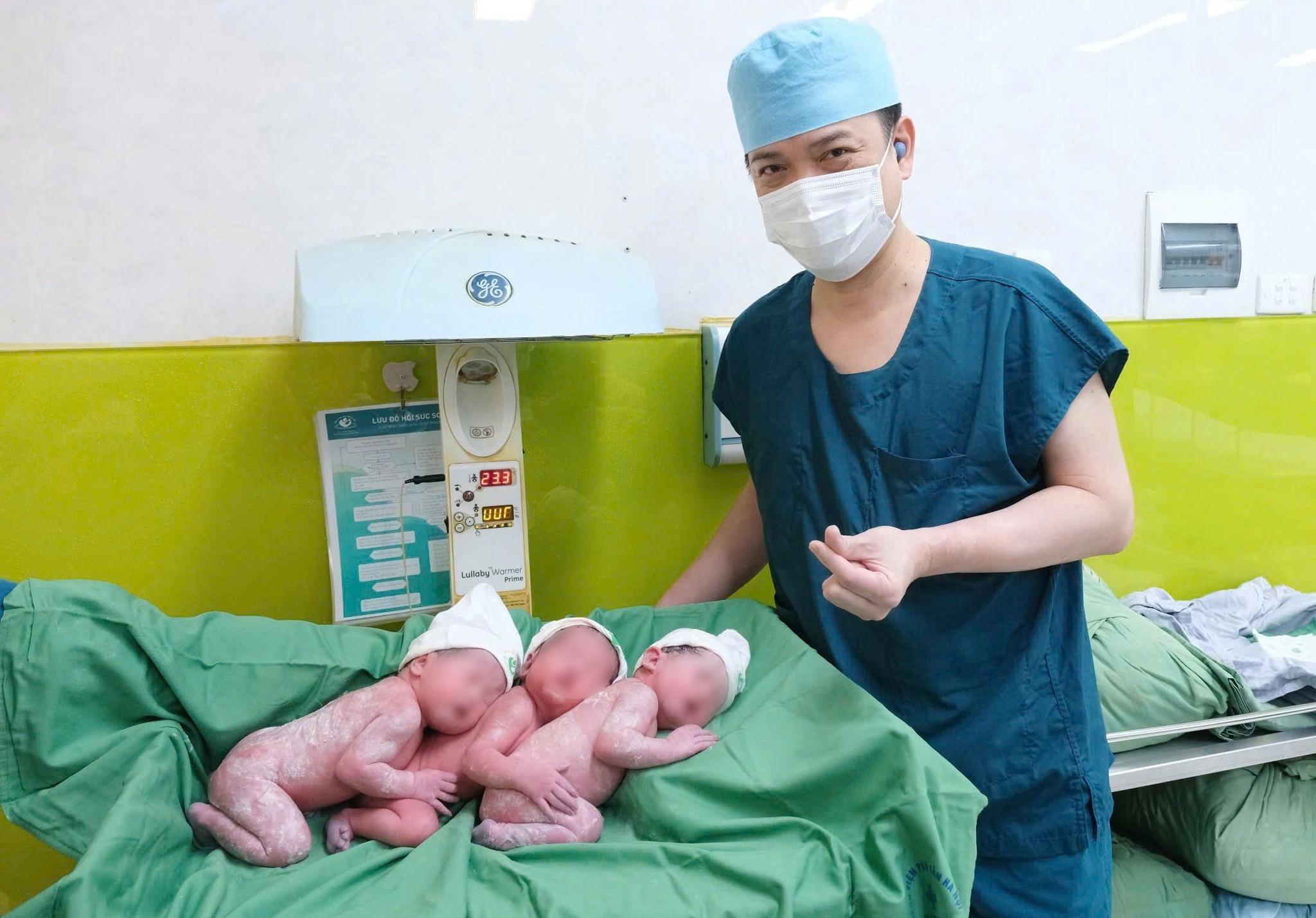 Nhờ sự chăm sóc chu đáo của các y bác sĩ, sức khỏe của cả mẹ và ba em bé đều ổn định trong suốt quá trình mang thai.
