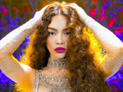 Thời trang - Hồ Ngọc Hà vẫn xứng danh "nữ hoàng váy xuyên thấu", mặc thiết kế táo bạo khó ai dám thử nghiệm