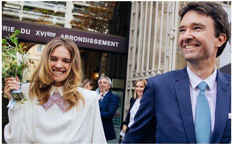 Người đẹp Natalia Vodianova là phu nhân của "Thái tử" đế chế thời trang Antoine Arnault. Cô từng trải qua một cuộc hôn nhân thất bại trước đó và có 3 người con riêng.
